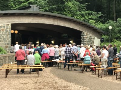Gottesdienst im Härtelwald